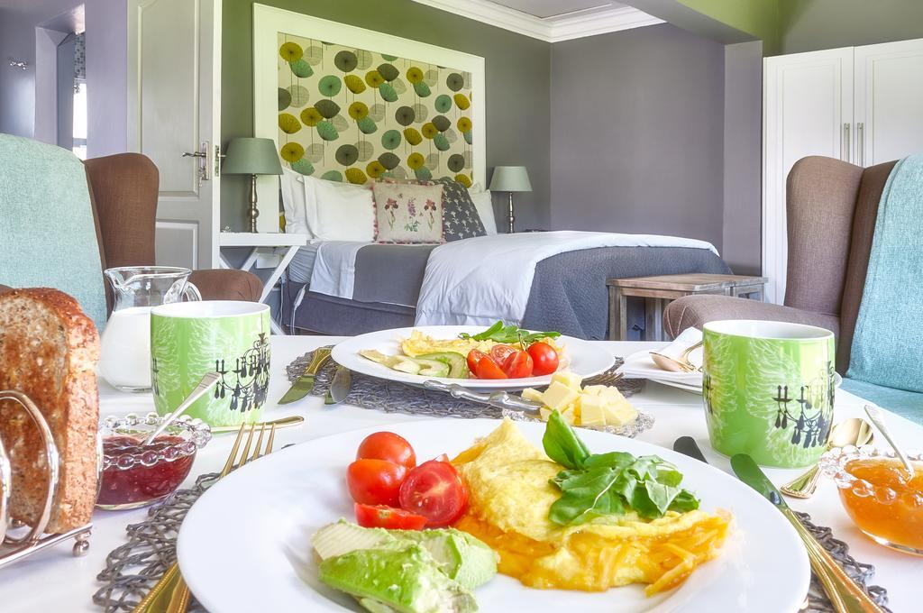 Upper House Guesthouse คลาเรนส์ ภายนอก รูปภาพ